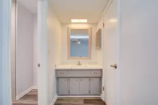 7927 Pella Dr, Houston, TX 77036 - Photo 17