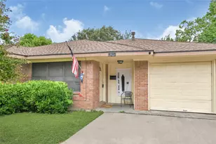 330 Robin St, Deer Park, TX 77536 - Photo 1