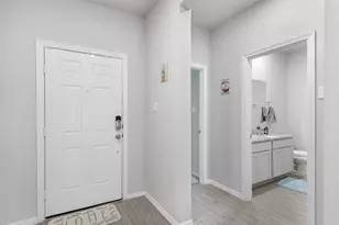 10811 Violet Bloom Dr, Tomball, TX 77375 - Photo 3