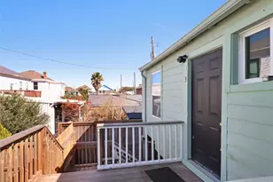 1919 Avenue O, Galveston, TX 77550 - Photo 1