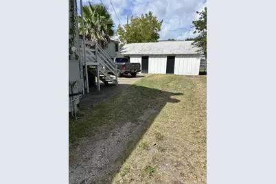 4906 Avenue P 1/2, Galveston, TX 77551 - Photo 3
