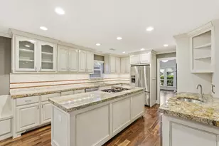 2914 Manila Ln, Houston, TX 77043 - Photo 11