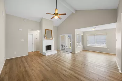 10719 Lakewood Oaks Drive, Sugar Land, TX 77498 - Photo 5