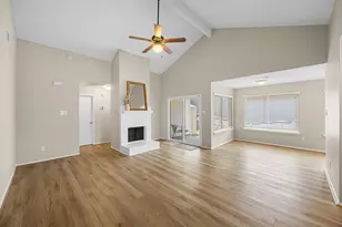 10719 Lakewood Oaks Dr, Sugar Land, TX 77498 - Photo 5