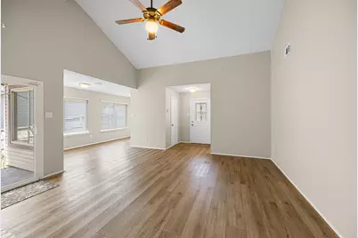 10719 Lakewood Oaks Drive, Sugar Land, TX 77498 - Photo 7