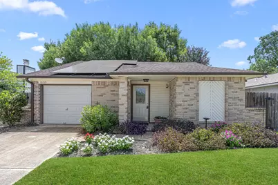 10719 Lakewood Oaks Drive, Sugar Land, TX 77498 - Photo 1