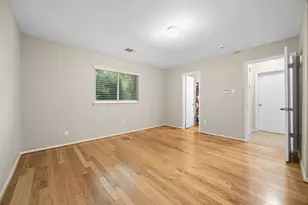 10719 Lakewood Oaks Dr, Sugar Land, TX 77498 - Photo 13