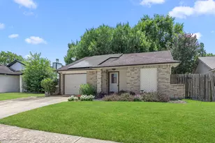 10719 Lakewood Oaks Dr, Sugar Land, TX 77498 - Photo 3