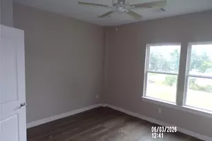 3238A 3238B Creekmont Dr, Houston, TX 77091 - Photo 9