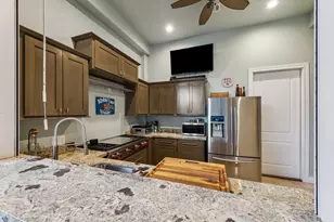 128 Starboard Dr, Dickinson, TX 77539 - Photo 39