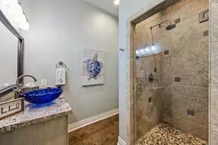 128 Starboard Dr, Dickinson, TX 77539 - Photo 35