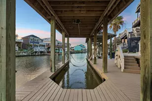 128 Starboard Dr, Dickinson, TX 77539 - Photo 45