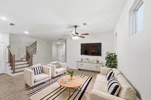 8663 Cedardale Park Dr, Houston, TX 77063 - Photo 3