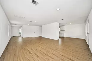 5011 Stratton Ln, Fresno, TX 77583 - Photo 7