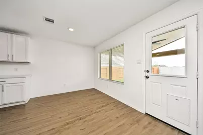 5011 Stratton Lane, Fresno, TX 77583 - Photo 9