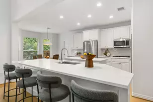 55 W Matisse Meadow Ct, The Woodlands, TX 77382 - Photo 9