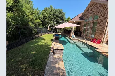 31 Woodglade Way, Tomball, TX 77375 - Photo 1