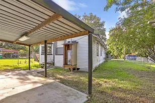 105 Graham St, Baytown, TX 77520 - Photo 7