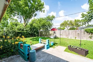 2202 French Pl, Baytown, TX 77520 - Photo 31