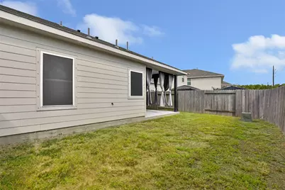 8026 Brooks Crossing Drive, Baytown, TX 77521 - Photo 31
