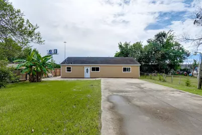 3918 Cedar Hill Lane, Houston, TX 77093 - Photo 3