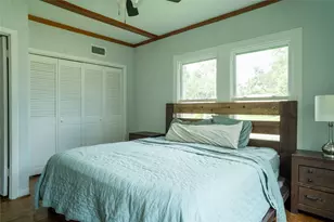 801 Ave F, El Campo, TX 77437 - Photo 11