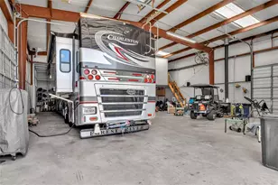 204 Oak Dr, Friendswood, TX 77546 - Photo 45