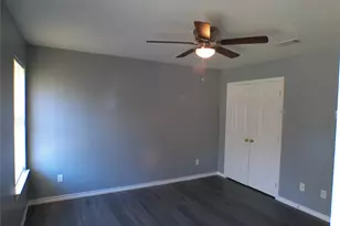 10133 Teneha Dr, Houston, TX 77033 - Photo 7