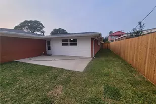 107 Avalon Way, Galveston, TX 77550 - Photo 33