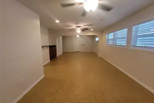 107 Avalon Way, Galveston, TX 77550 - Photo 15