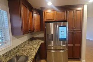 107 Avalon Way, Galveston, TX 77550 - Photo 11