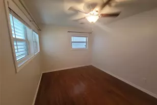 107 Avalon Way, Galveston, TX 77550 - Photo 23