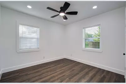 7530 Park Place Boulevard, Houston, TX 77087 - Photo 25