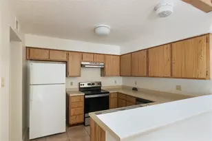 12123 Lemon Ridge Ln, Houston, TX 77035 - Photo 7