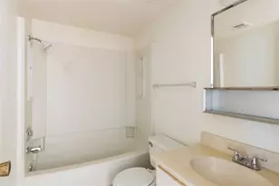 12123 Lemon Ridge Ln, Houston, TX 77035 - Photo 11