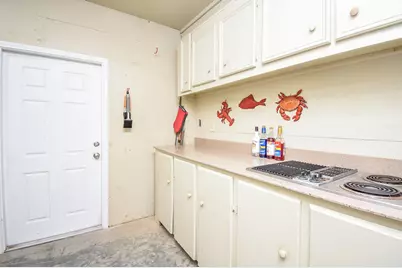 1588 W Bayshore Drive, Palacios, TX 77465 - Photo 45