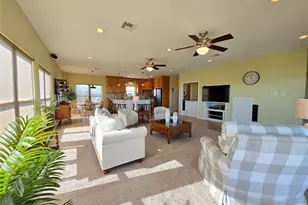 1588 W Bayshore Dr, Palacios, TX 77465 - Photo 13