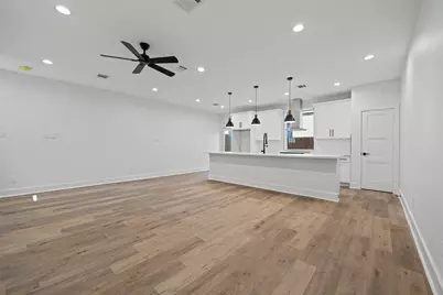 8421 Venus Street #B, Houston, TX 77088 - Photo 7