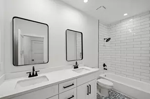 8421 Venus St, Houston, TX 77088 - Photo 23