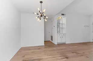 1100 Augusta Dr, Houston, TX 77057 - Photo 9