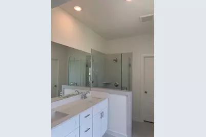 8319 Amber Summit, Angleton, TX 77515 - Photo 5