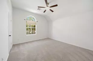 51 N Scribewood Cir, The Woodlands, TX 77382 - Photo 31