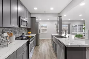 14571 Misty Meadow Ln, Houston, TX 77079 - Photo 3