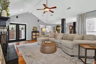 2046 Riverlawn Dr, Kingwood, TX 77339 - Photo 11