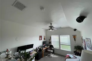 718 Redwing Park Dr, Houston, TX 77009 - Photo 13