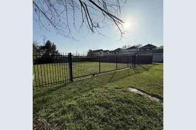 845 & 847 S Victory Drive, Houston, TX 77088 - Photo 17