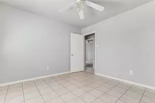 3918 Dalmatian Dr, Houston, TX 77045 - Photo 9