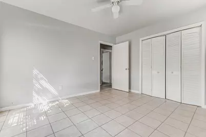 3918 Dalmatian Drive, Houston, TX 77045 - Photo 11