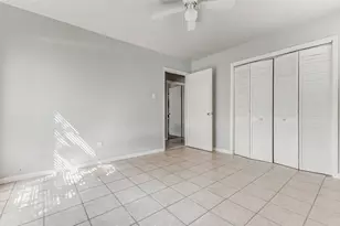 3918 Dalmatian Dr, Houston, TX 77045 - Photo 11