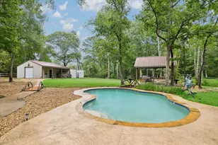 11409 Oak Springs Dr, Willis, TX 77378 - Photo 29